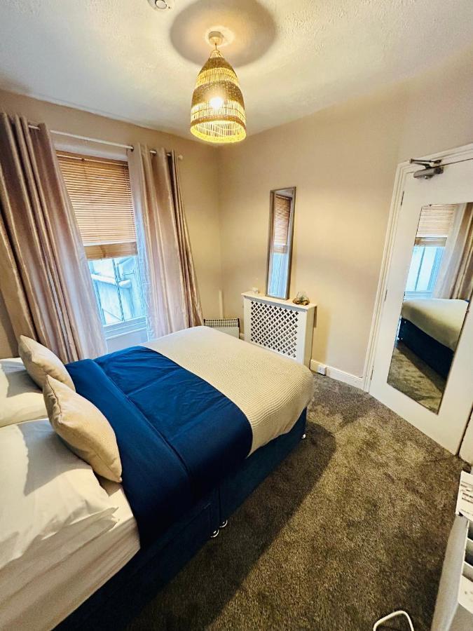 Acora'S Apartments Plymouth Bagian luar foto